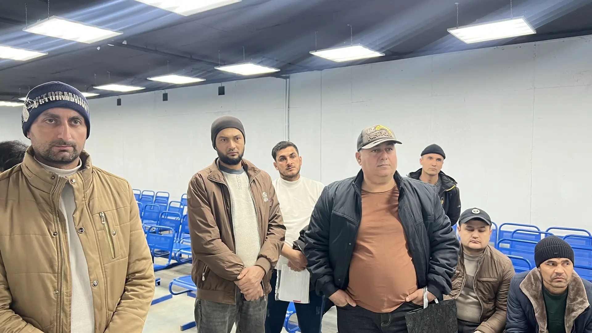 Жить по законам России. 80 иностранным гражданам, работающим в Дагестане, разъяснили правила пребывания на территории страны